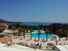 duplex atypique avec magnifique vue mer et baie d'Agay